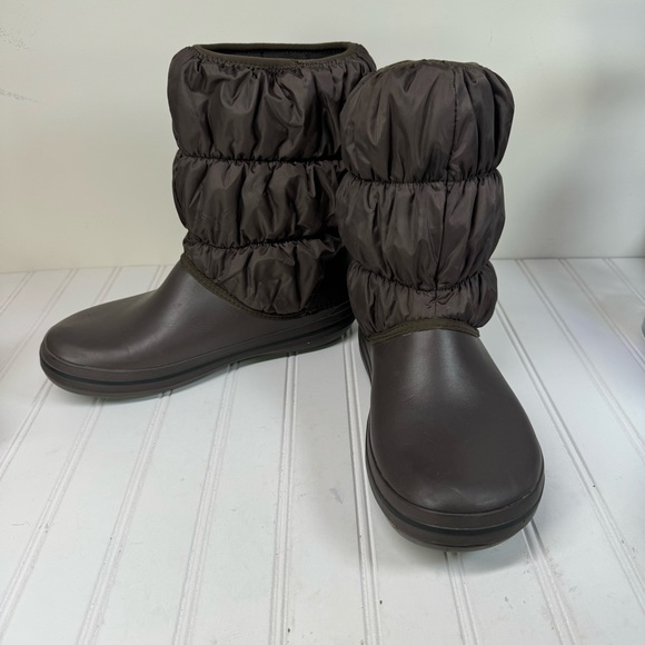 Crocs brown winter puff slip on boots - Picture 3 of 9